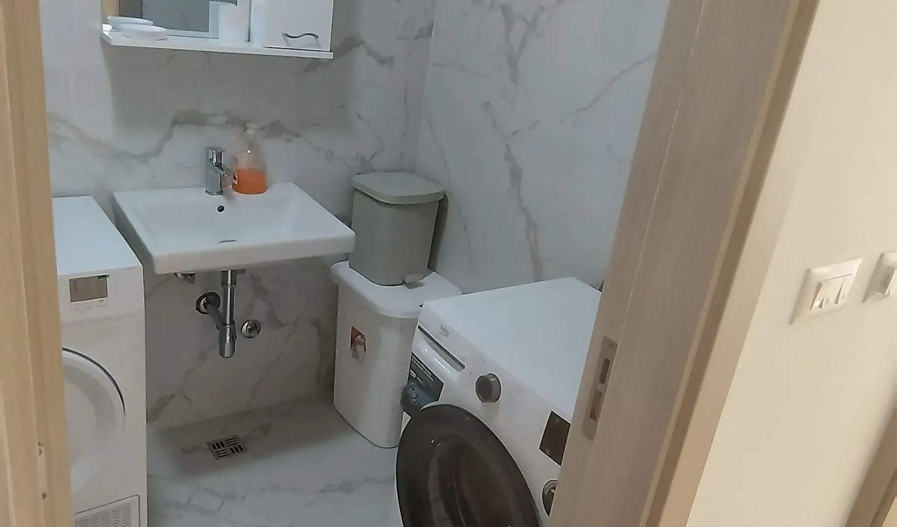 Izdavanje, jednosoban stan, 40m², Zabjelo, Podgorica