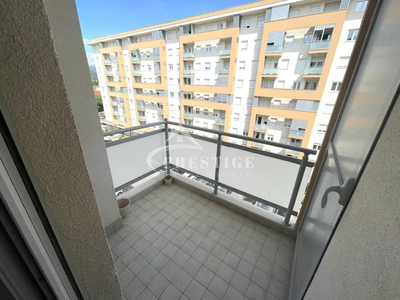 Rent, one bedroom apartment, 43m², City Kej, Podgorica