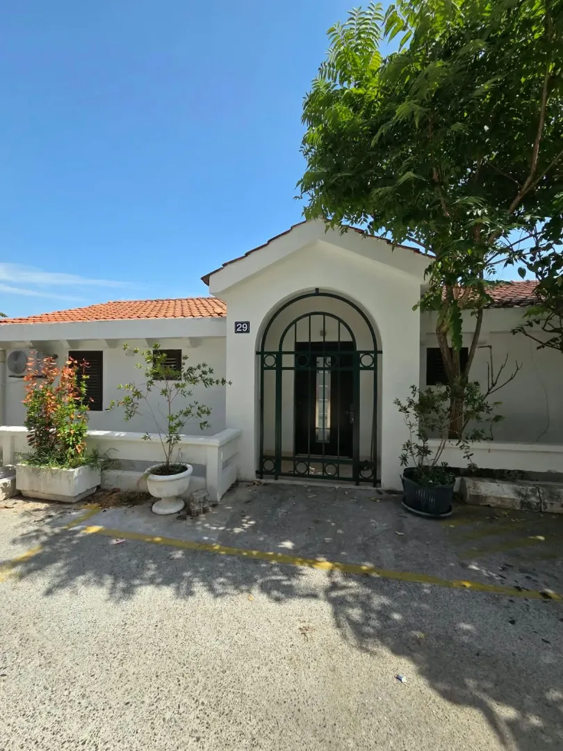Prodaja, dvosoban stan, 93m², Centar, Budva