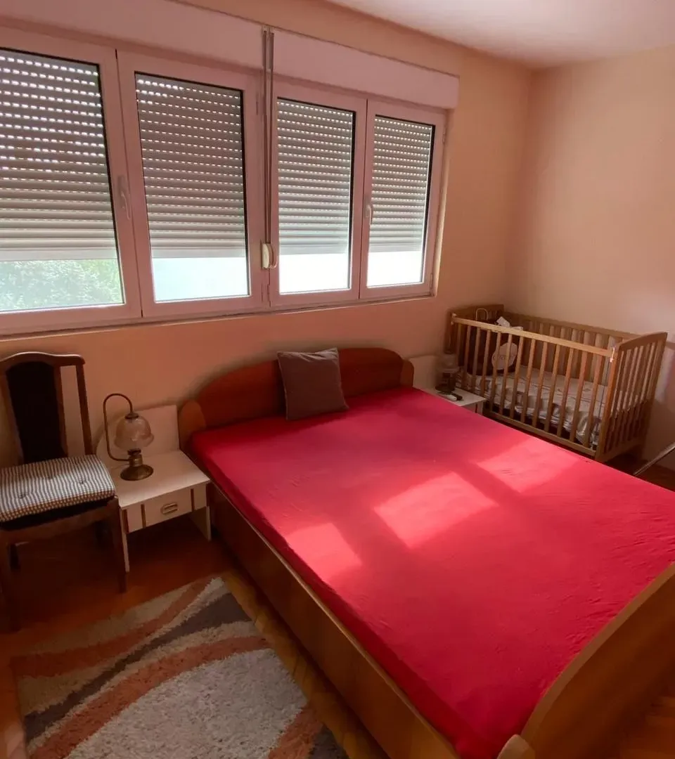 Izdavanje, dvosoban stan, 80m², Zabjelo, Podgorica