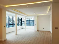 Izdavanje, četvorosoban stan, 156m², Senjak, Beograd - image 1