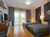 Izdavanje, trosoban stan, 190m², Budva, Crna Gora - image 12