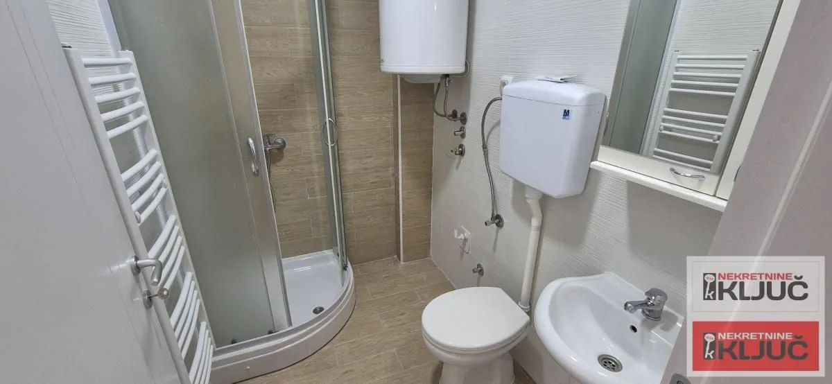 Prodaja, garsonjera, 18m², Lipov gaj, Novi Sad Sve Podlokacije