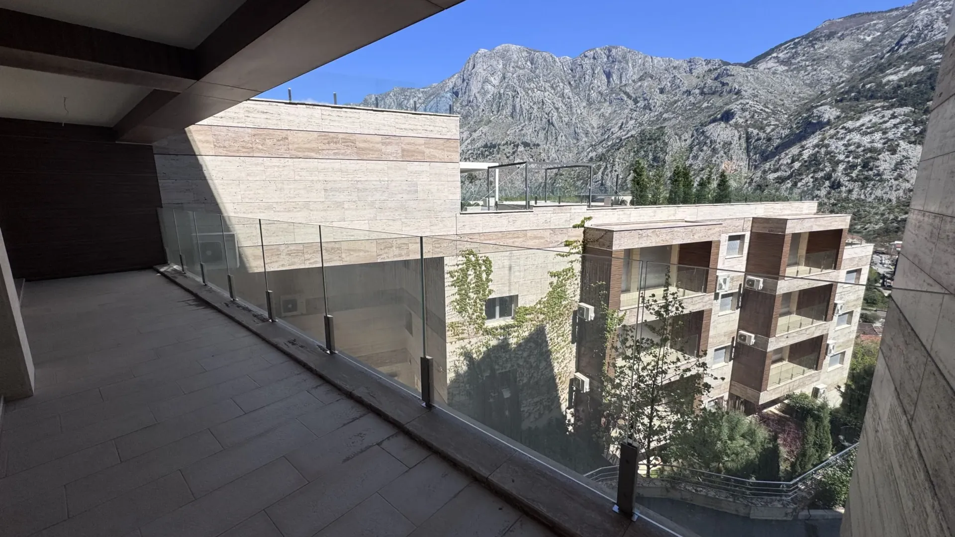Prodaja, petosoban stan, 173m², Kotor, Crna Gora