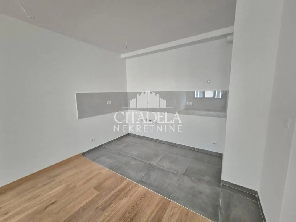 Prodaja, trosoban stan, 70m², Voždovac Sve Podlokacije, Beograd