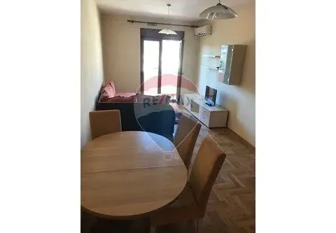 Izdavanje, jednosoban stan, 45m², Stari Aerodrom, Podgorica