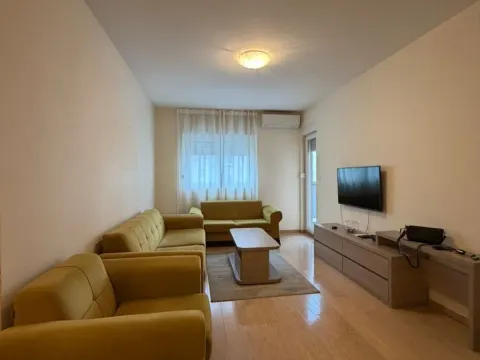 Rent, two bedroom apartment, 72m², City Kvart, Podgorica - image 7