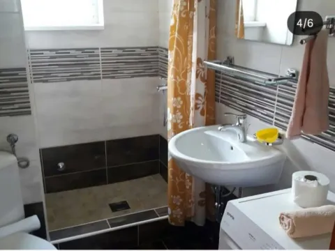 Izdavanje, dvosoban stan, 65m², Bijela, Herceg Novi - image 5