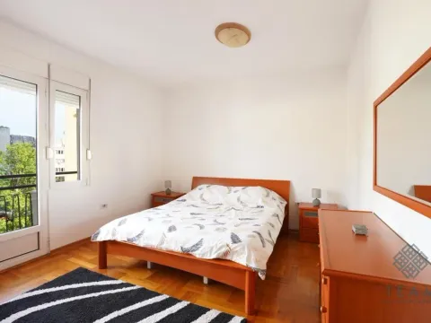 Izdavanje, dvosoban stan, 60m², Centar, Podgorica - image 7