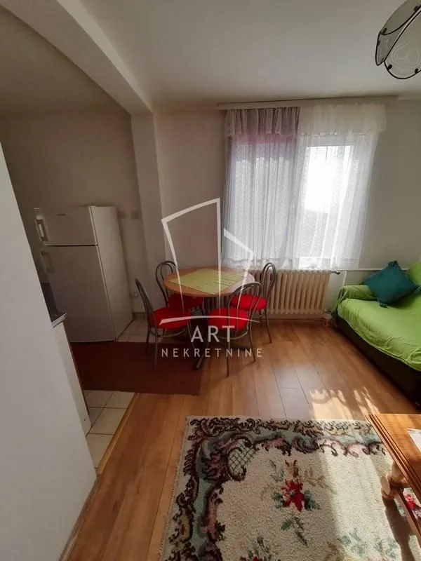 Prodaja, kuća, 253m², Kumodraž Sve Podlokacije, Beograd