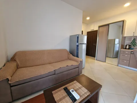 Izdavanje, jednosoban stan, 45m², Bečići, Budva - image 13