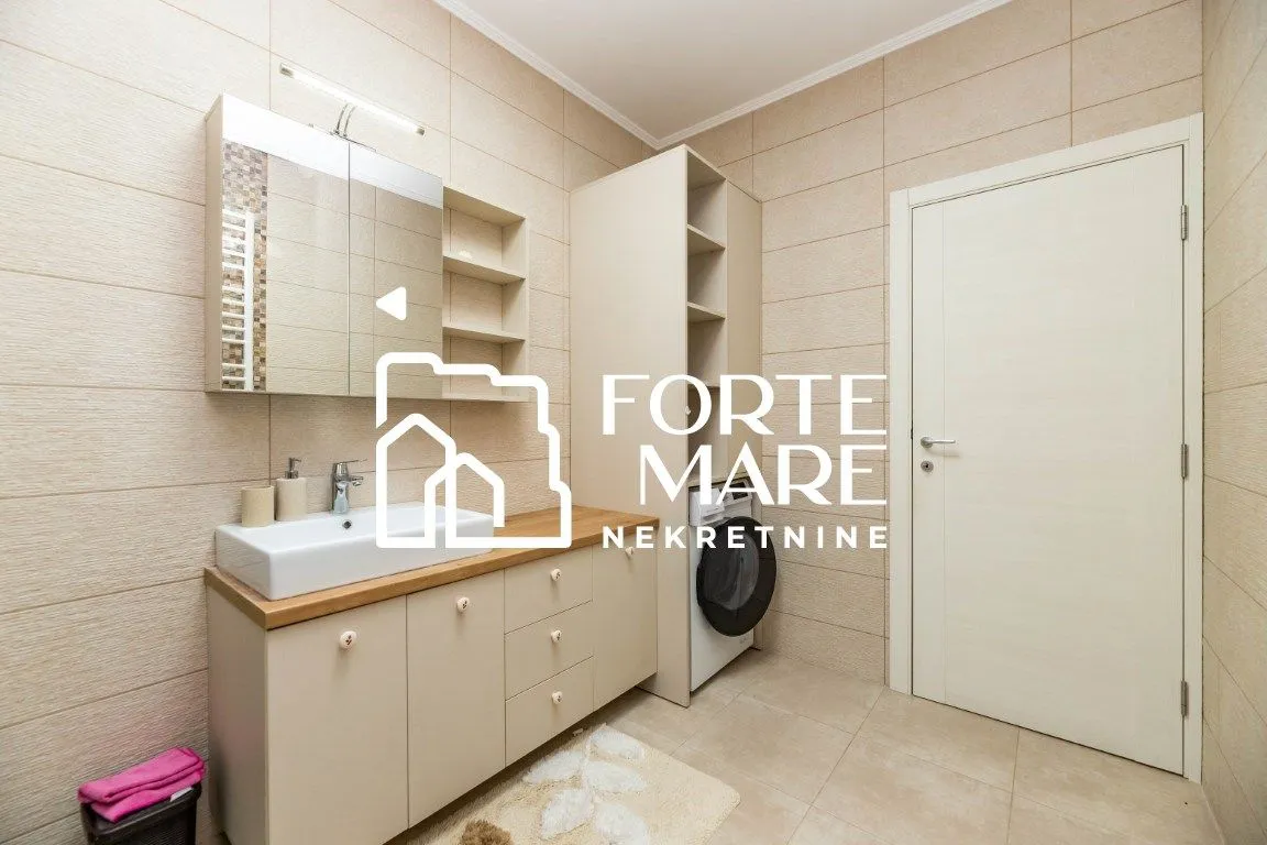 Prodaja, kuća, 220m², Zelenika, Herceg Novi