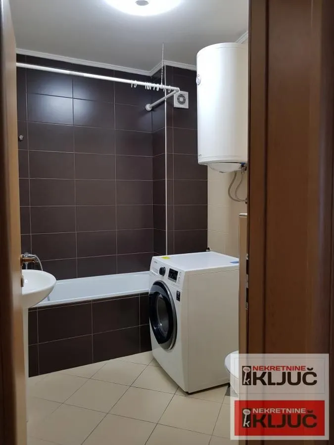 Izdavanje, jednosoban stan, 41m², Bulevar Oslobodjenja, Novi Sad Sve Podlokacije