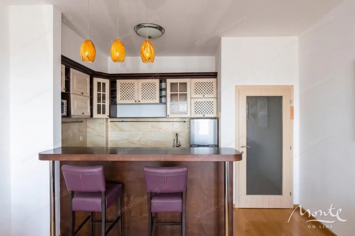 Sale, three bedroom apartment, 98m², Bečići, Budva