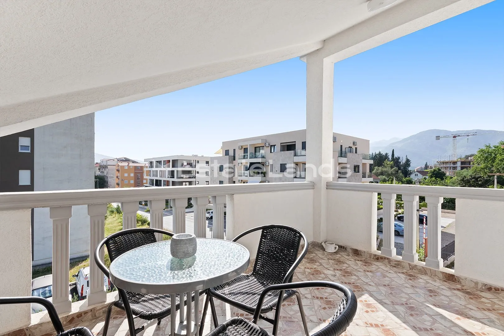 Izdavanje, dvosoban stan, 85m², Seljanovo, Tivat