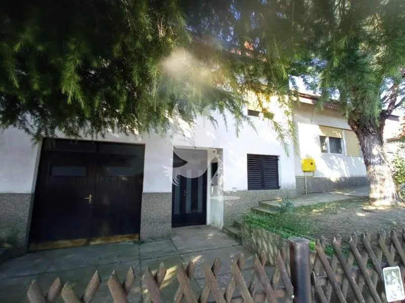 Prodaja, kuća, 215m², Mladenovac selo, Mladenovac