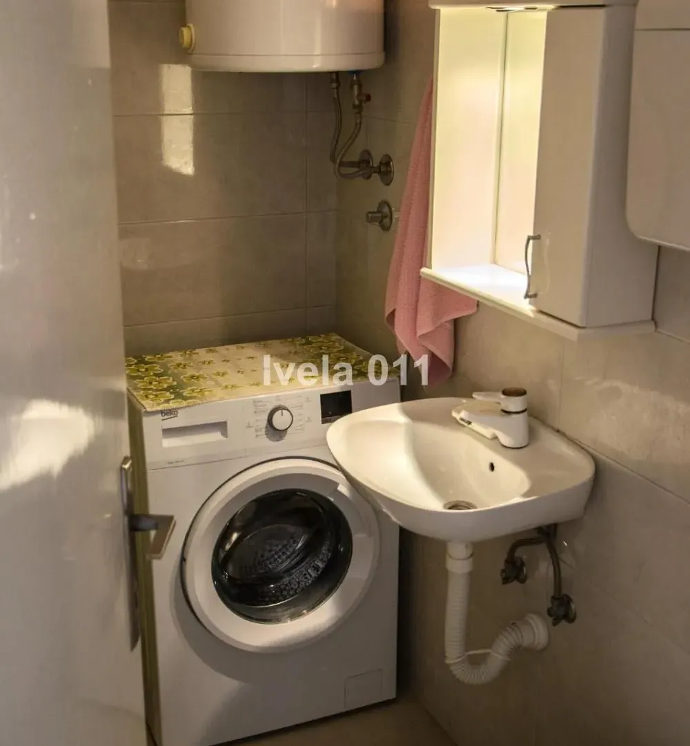 Prodaja, dvosoban stan, 69m², Petlovo Brdo, Beograd