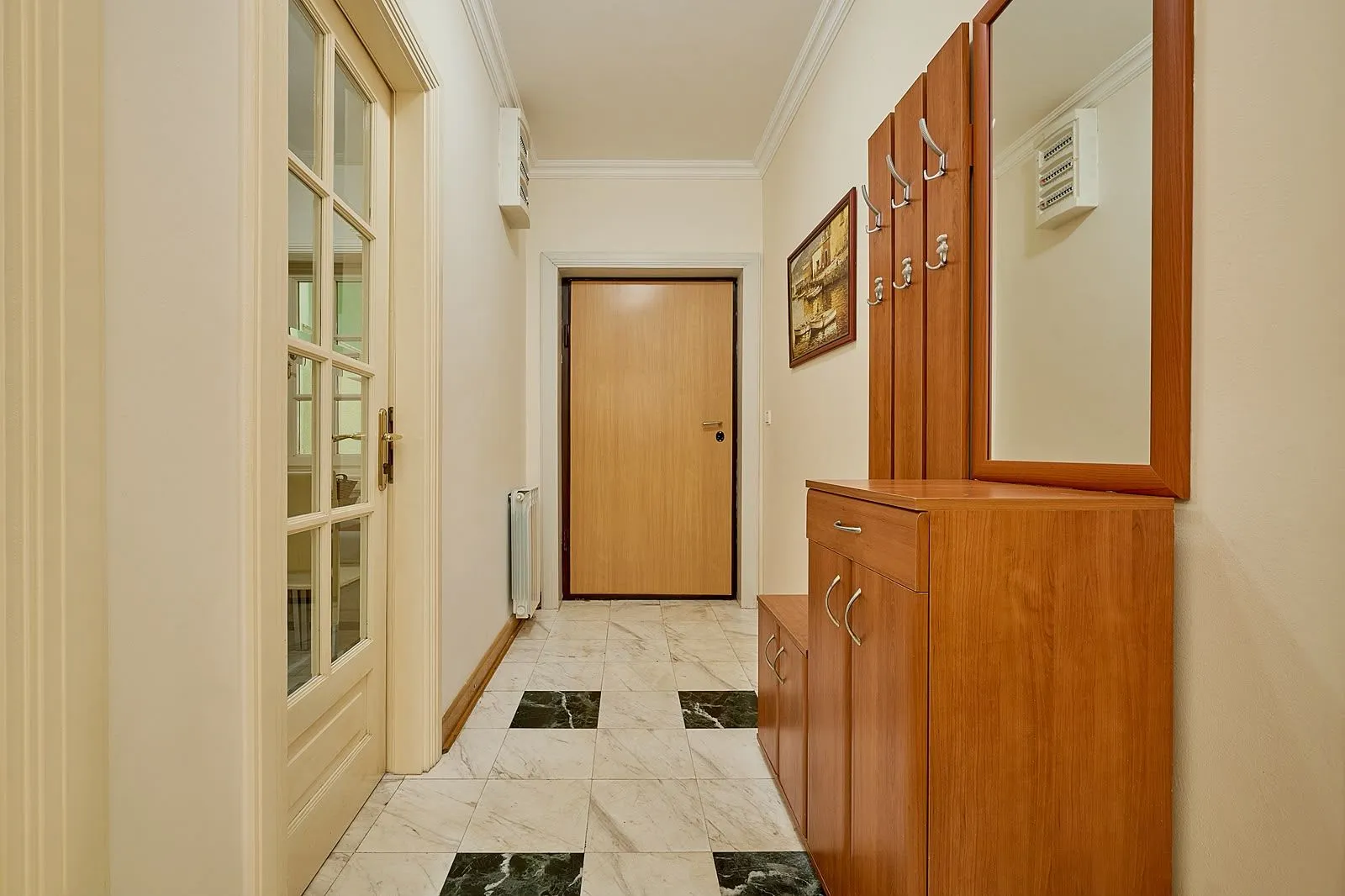 Prodaja, četvorosoban stan, 89m², Sveti Stefan, Budva