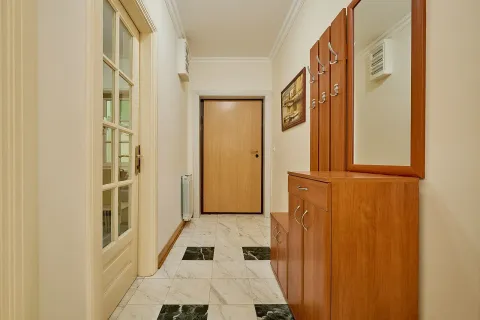 Prodaja, četvorosoban stan, 89m², Sveti Stefan, Budva - image 11