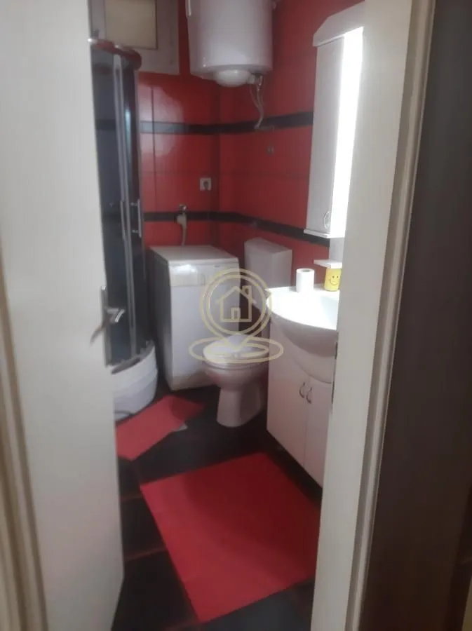 Prodaja, trosoban stan, 80m², Centar, Pančevo