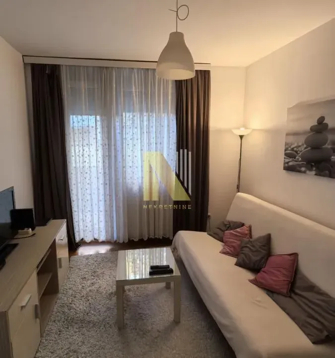 Rent, studio apartment, 24m², Rotkvarija, Novi Sad Sve Podlokacije