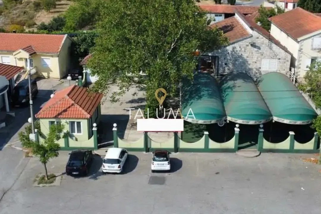 Prodaja, poslovni prostor, 540m², Golubovci, Podgorica