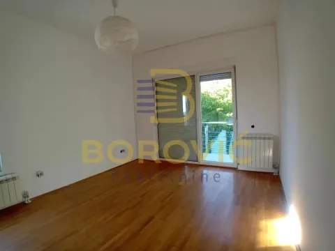 Izdavanje, kuća, 300m², Savski Venac, Beograd - image 8