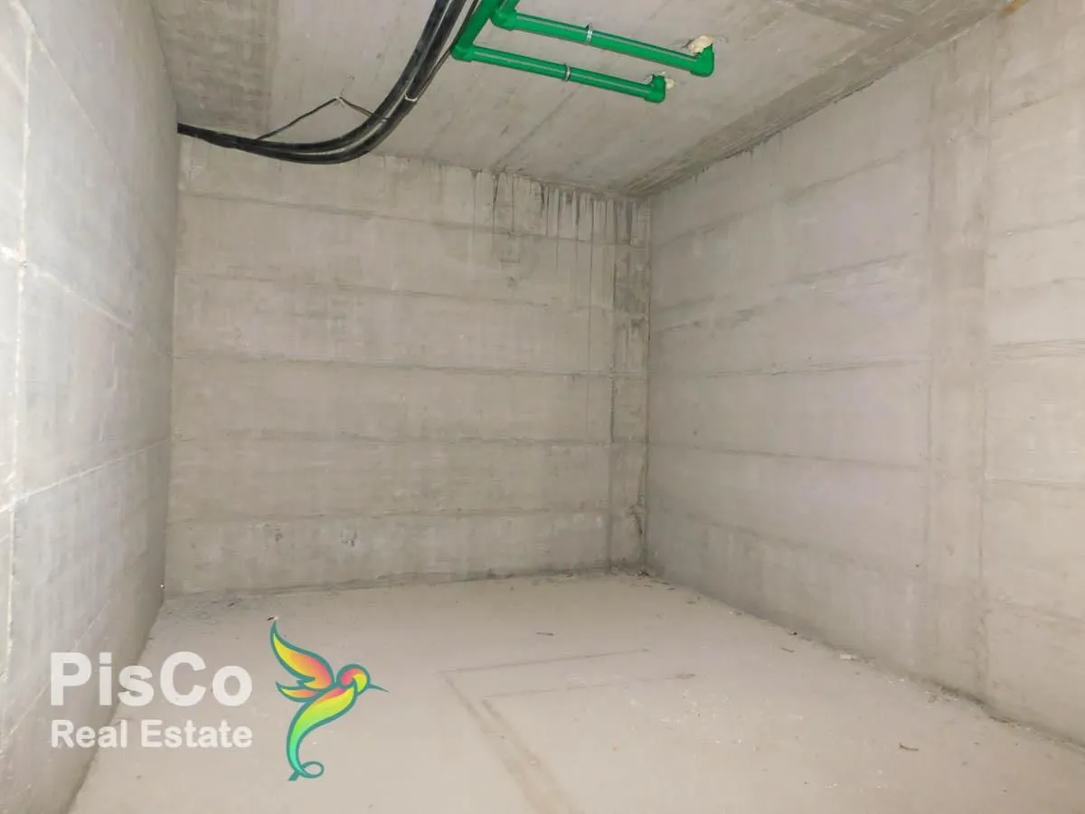 Izdavanje, poslovni prostor, 182m², Blok 9, Podgorica