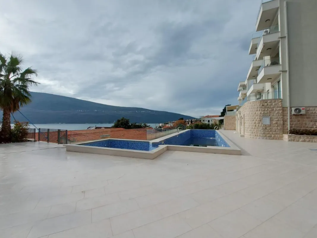 Prodaja, dvosoban stan, 91m², Baošići, Herceg Novi