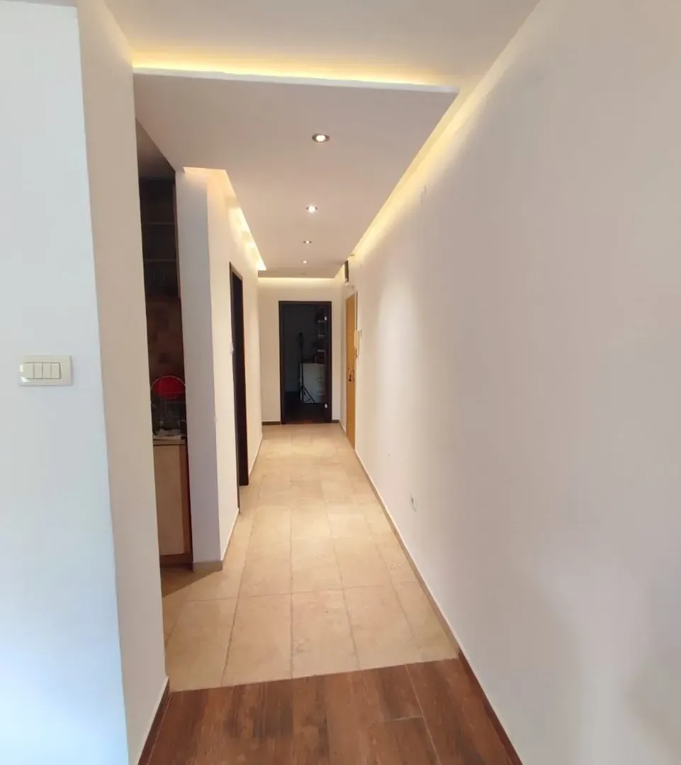 Rent, office space, 80m², Blok 5, Podgorica
