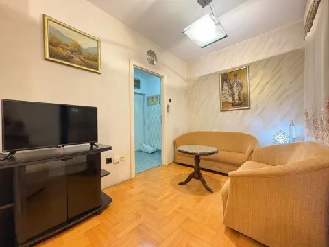 Rent, one bedroom apartment, 44m², Preko Morače, Podgorica - image 12