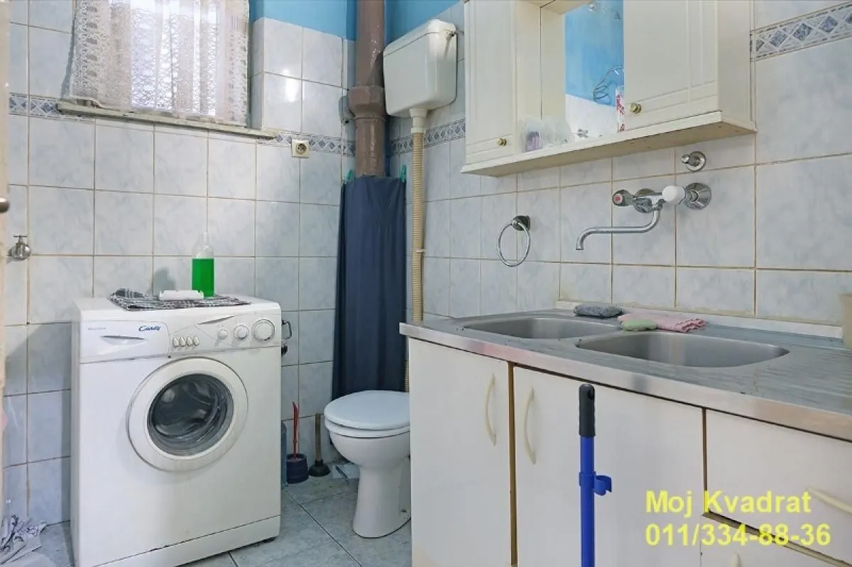 Prodaja, trosoban stan, 79m², Stari Grad, Beograd