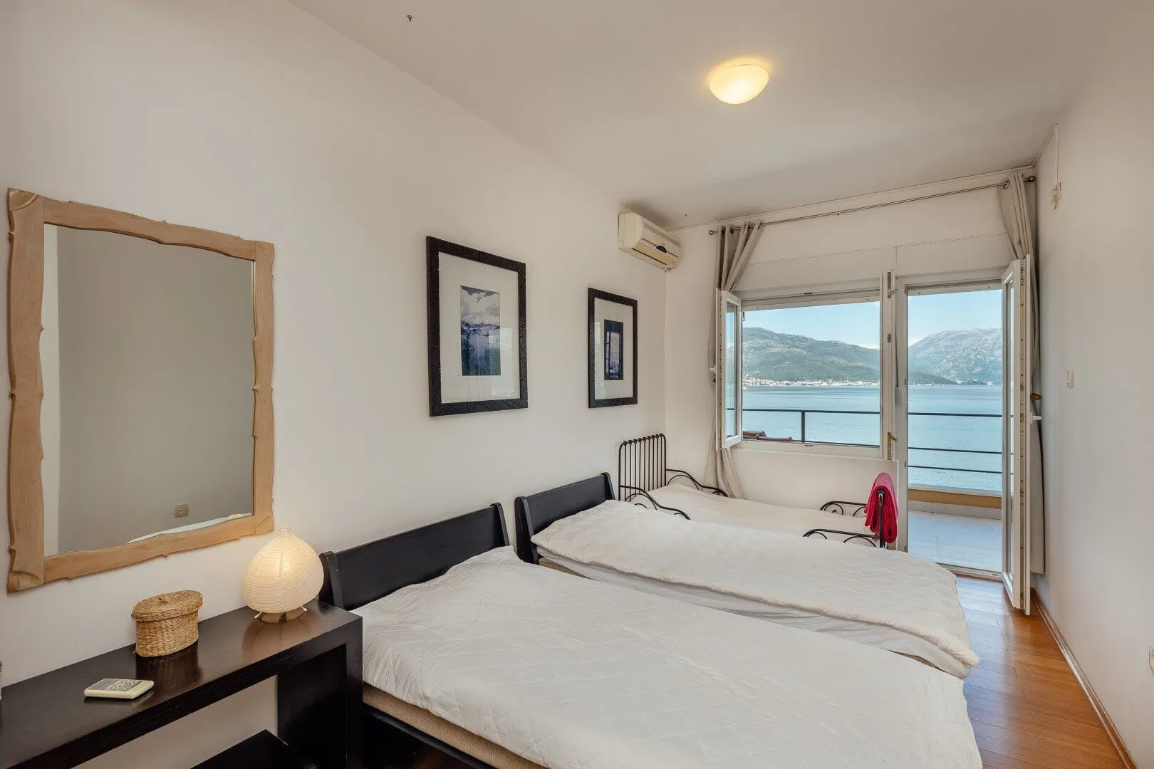 Sale, house, 270m², Bratešići, Kotor