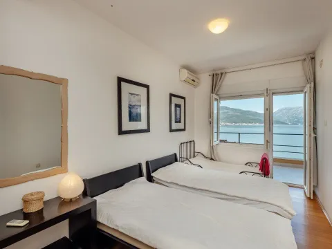 Sale, house, 270m², Bratešići, Kotor - image 9