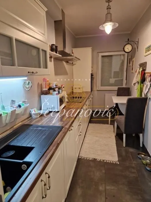 Prodaja, trosoban stan, 74m², Podbara, Novi Sad Sve Podlokacije