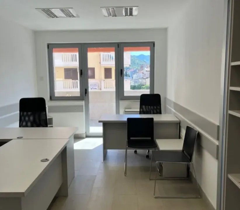 Rent, office space, 53m², Budva, Crna Gora