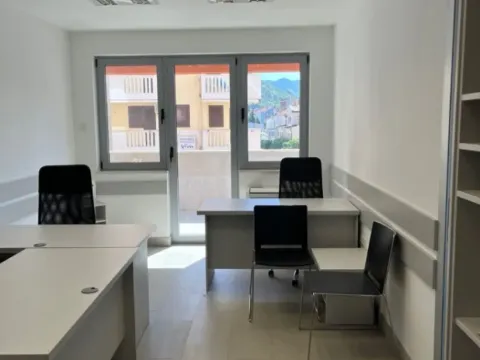 Rent, office space, 53m², Budva, Crna Gora
