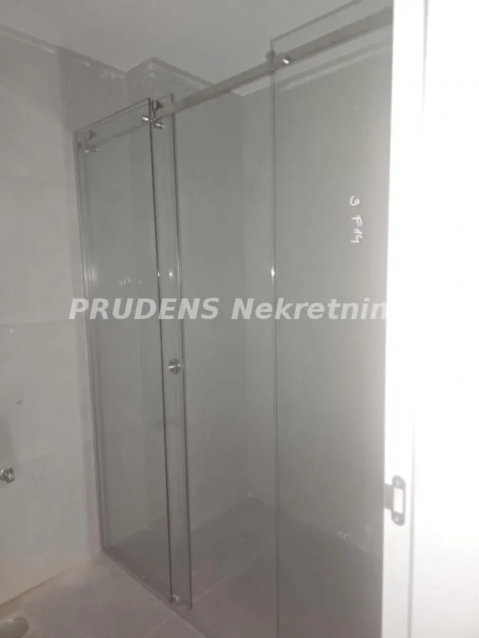 Prodaja, trosoban stan, 79m², Banovo Brdo, Beograd