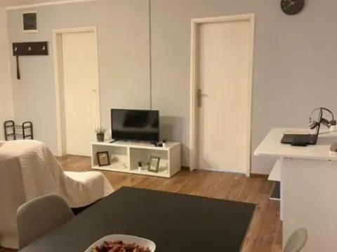 Rent, two bedroom apartment, 50m², Centar, Podgorica - image 5