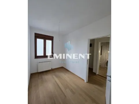 Rent, three bedroom apartment, 55m², Zemun Centar, Zemun Sve Podlokacije - image 8