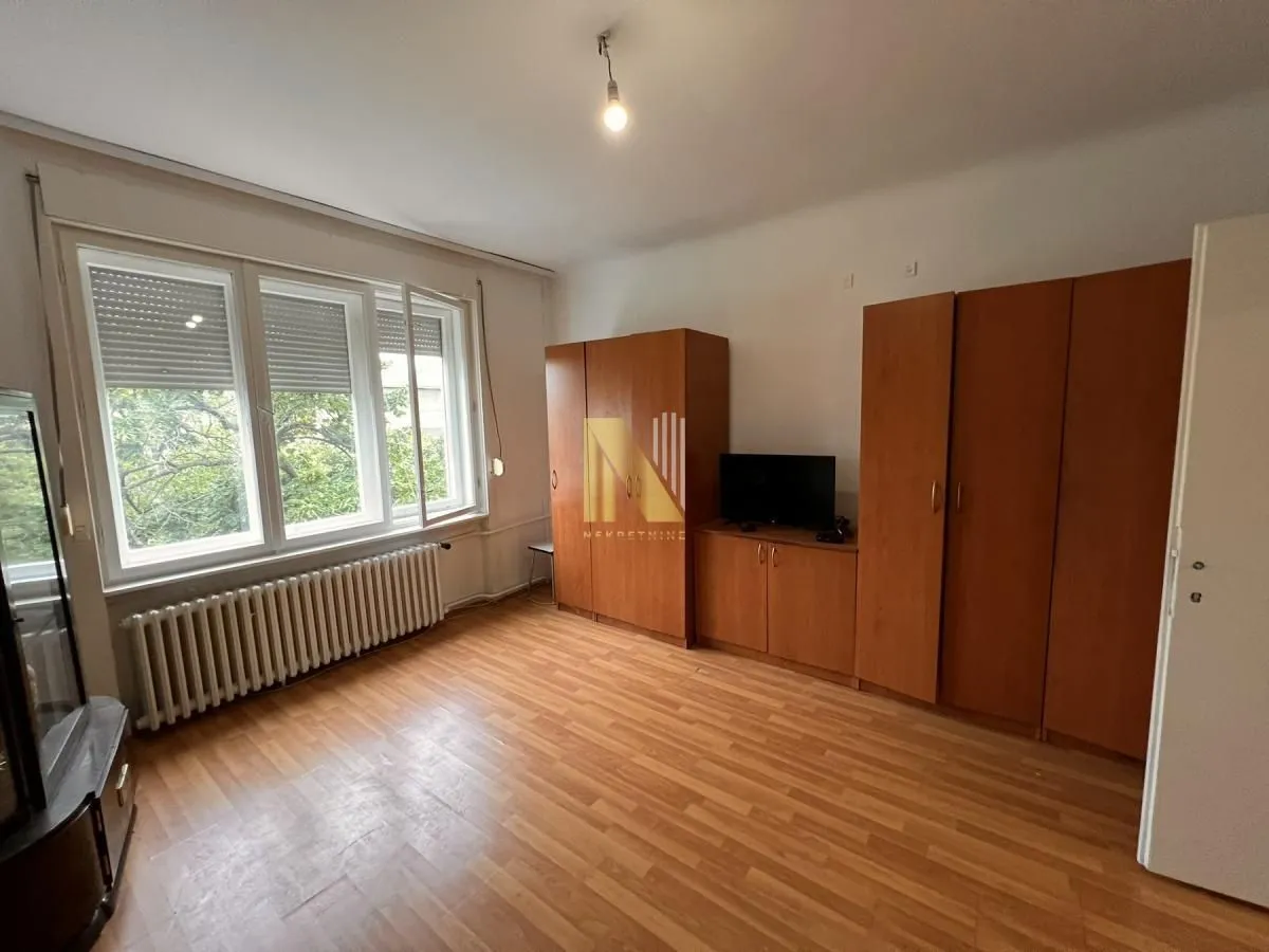 Prodaja, trosoban stan, 61m², Stari grad, Novi Sad