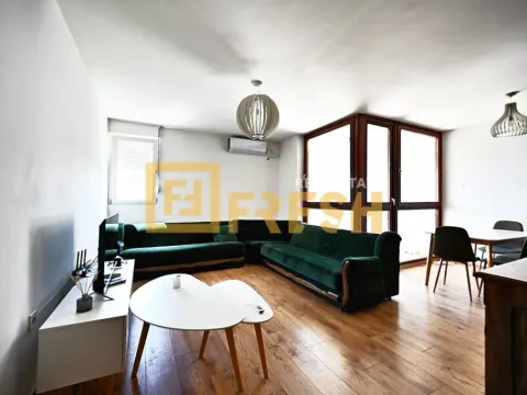 Rent, one bedroom apartment, 60m², Blok 5, Podgorica - image 1