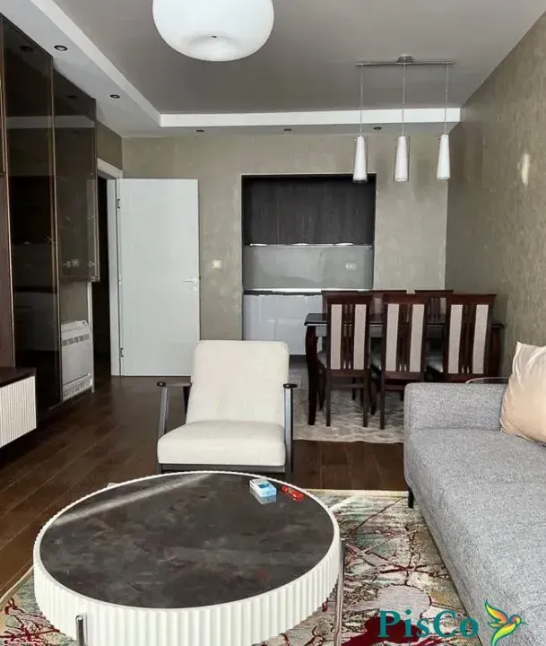 Izdavanje, dvosoban stan, 70m², Central Point, Podgorica