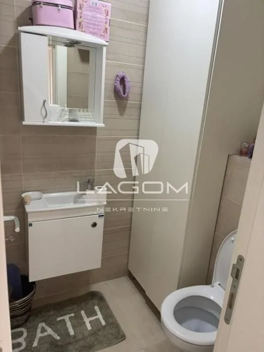 Prodaja, trosoban stan, 59m², Ledine, Beograd
