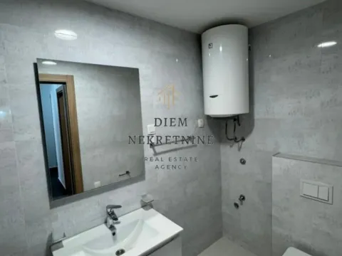 Sale, two bedroom apartment, 69m², Master Kvart, Podgorica - image 8