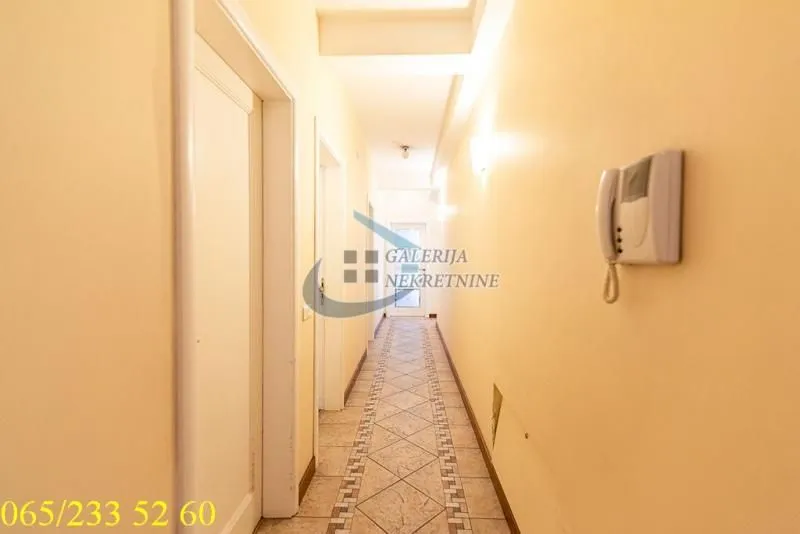 Sale, apartment, 375m², Voždovac Sve Podlokacije, Beograd