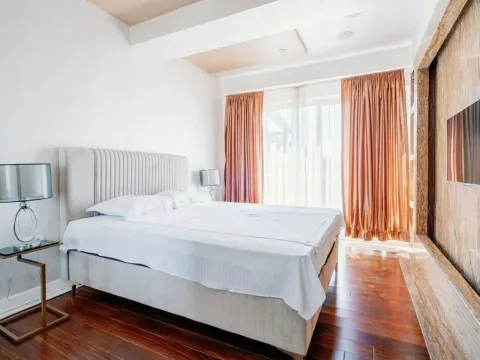 Sale, three bedroom apartment, 398m², Podkošljun, Budva - image 5