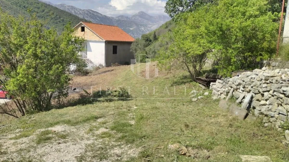 Prodaja, plac, 2100m², Tivat, Crna Gora