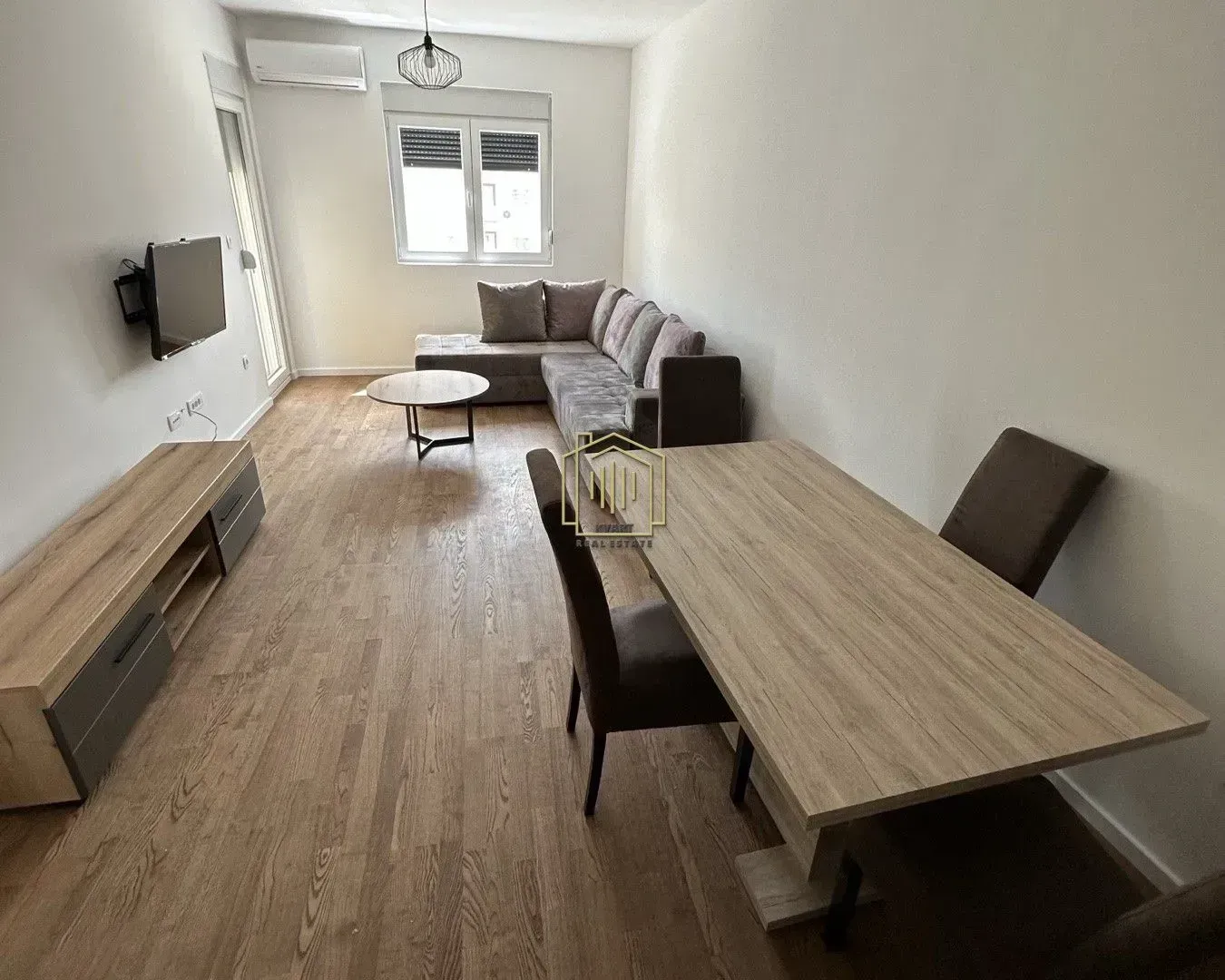 Izdavanje, jednosoban stan, 44m², Pobrežje, Podgorica