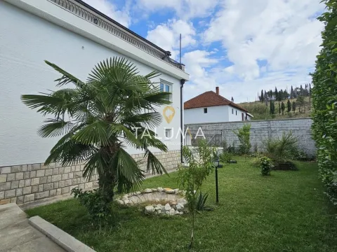 Izdavanje, kuća, 250m², Zagorič, Podgorica - image 22